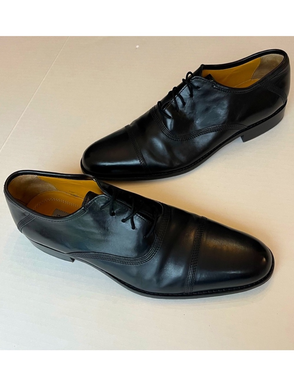 Johnston & Murphy Men’s Black Leather Cap Toe Lace-Up Dress Shoes 11
